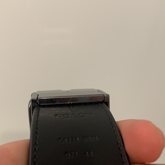 Coach belt 42’ NEVER USED - Picture 4 of 4